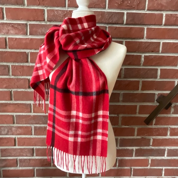 •Charter Club Red Black White Plaid 100%Cashmere Fringed Scarf 64”x10” NWOT - Picture 11 of 11